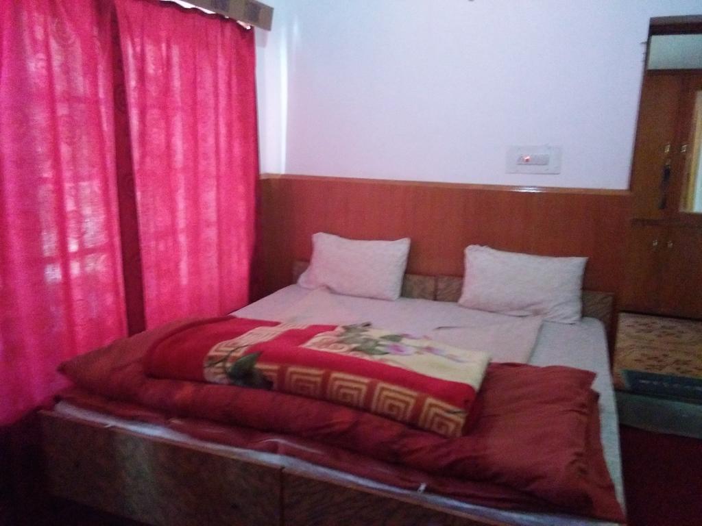 Galaxy Guest House Hundar Extérieur photo